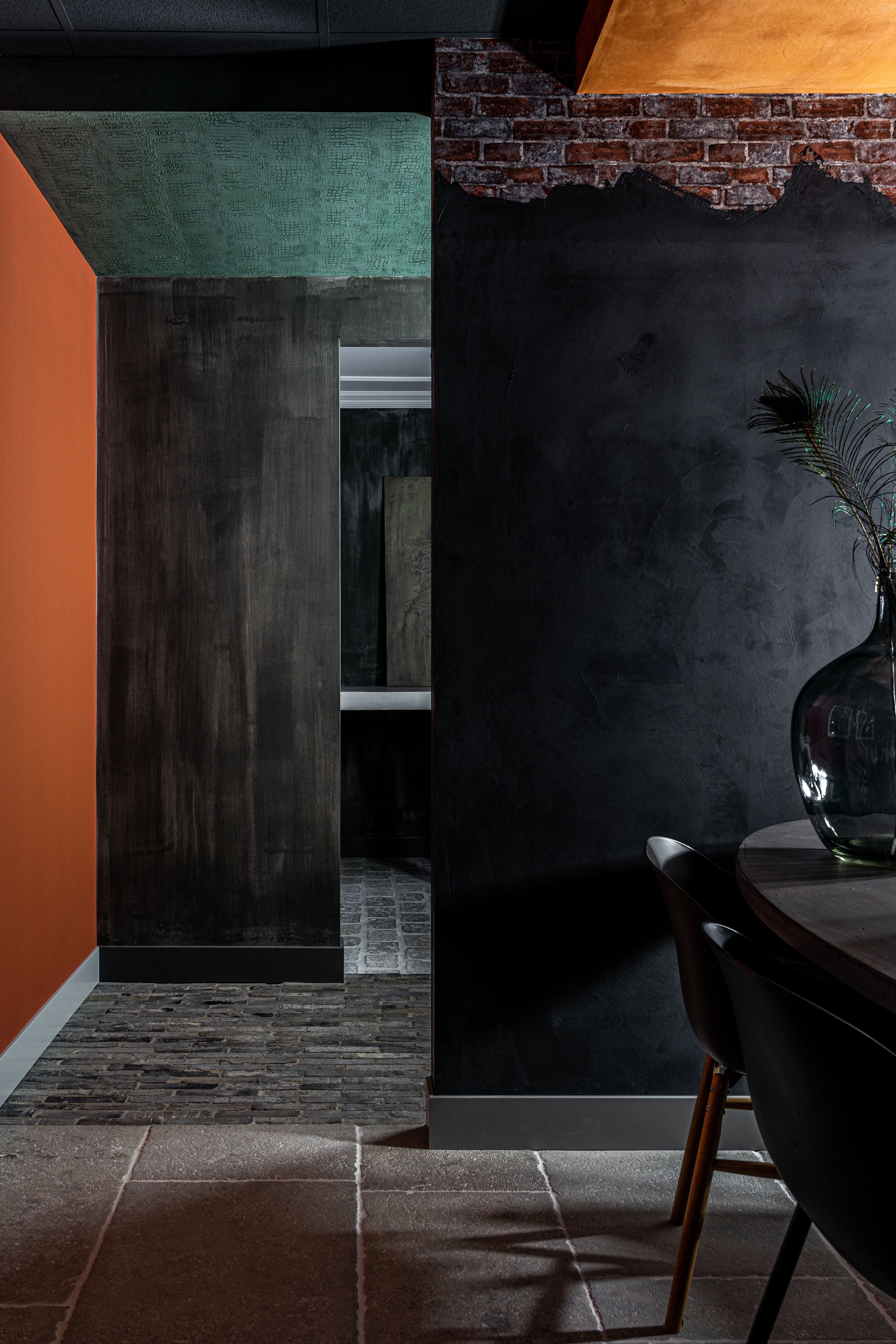 Paint & Wall Finishes
